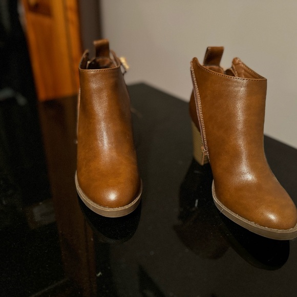 American Eagle Ankle Boots Size 7 - Picture 6 of 7